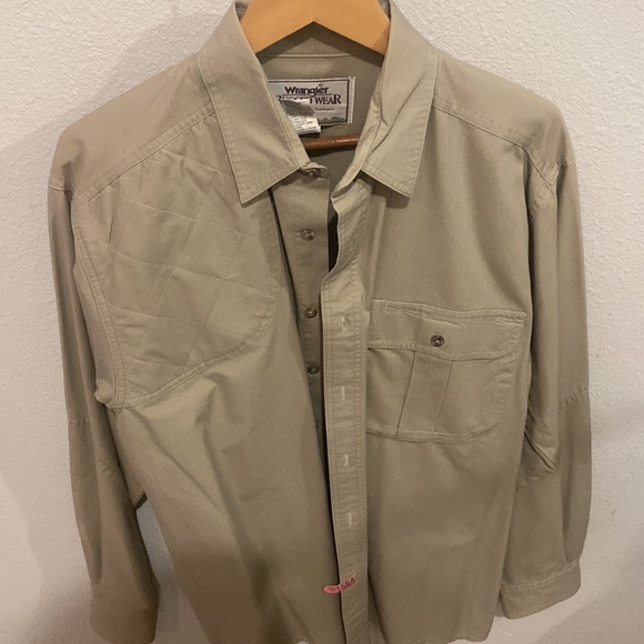 Wrangler button down - Picture 2 of 5
